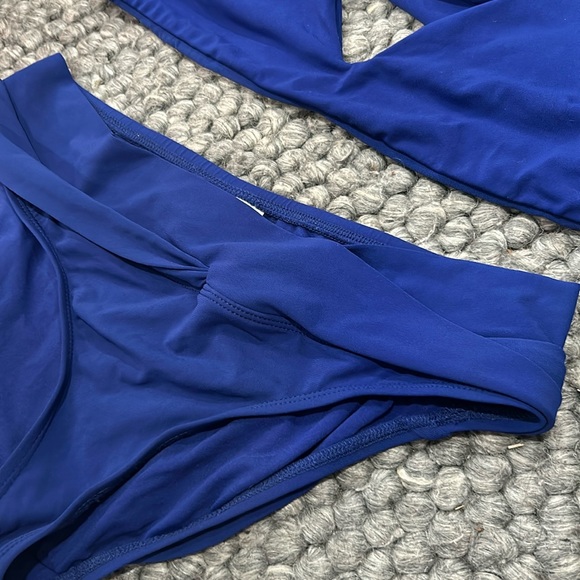 Robin Piccone bikini set - Picture 3 of 5